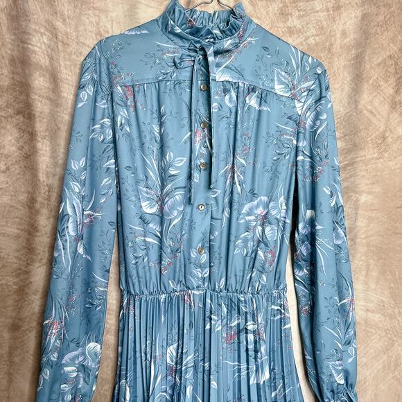 Vintage 70s Floral Polyester Pleated Prairie Dress Long Sleeve Blue Fit & Flare - Picture 3 of 7